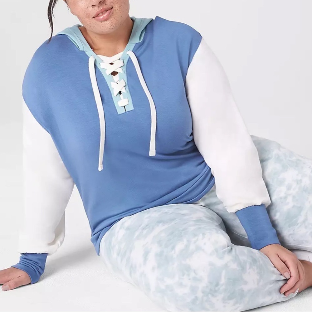 LIVI CozySoft Lace-Up Crop Hoodie